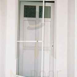 Vrata Komarnik