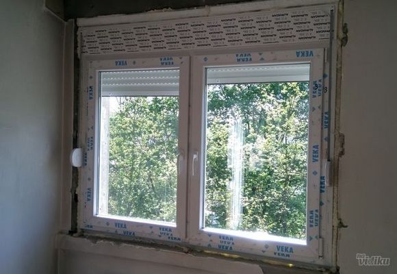 Dvokrilni PVC prozor