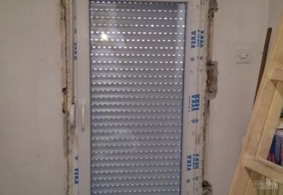 PVC balkonska vrata sa roletnom