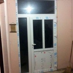 PVC ulazna vrata sa svetlarnikom