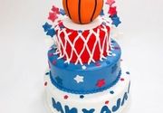 Dečija torta na 3 sprata sa košarkaškom loptom