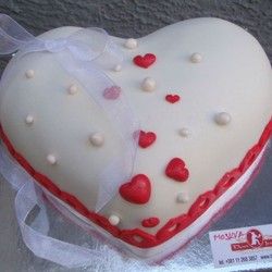 Svečana torta Belo srce