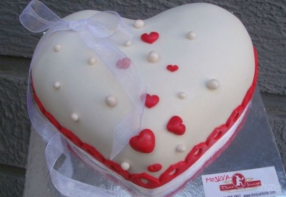 Svečana torta Belo srce
