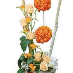 Cvećara online - Cvetni aranžman u keramičkoj posudi