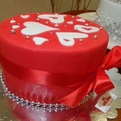 Svečana torta Crveni poklon