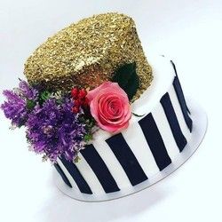 Torta za 18 rodjendan sa prirodnom dekoracijom
