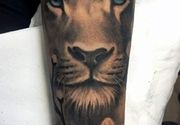 Tetoviranje na podlaktici / Lav