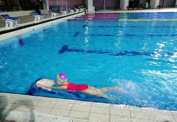 Skola plivanja /obuka neplivača