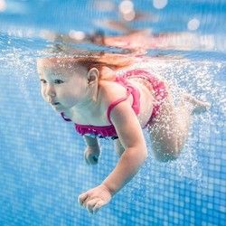 Časovi plivanja za decu