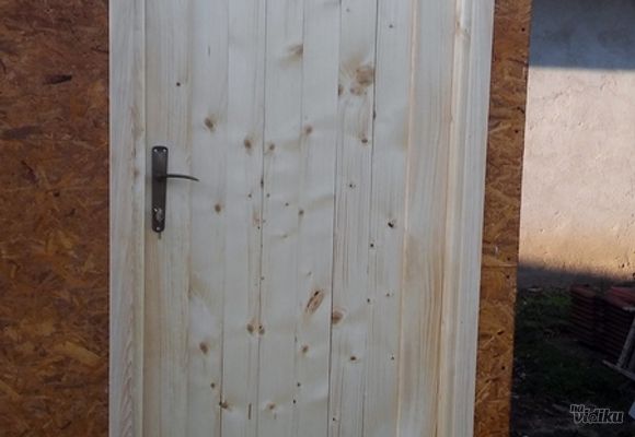 Izrada drvenih vrata za konobu