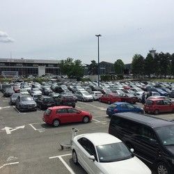 Dostupna parking mesta