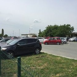 Najblizi parking aerodromu