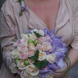 Bidermajeri - Bidermajer sa ružama u pastelnim tonovima