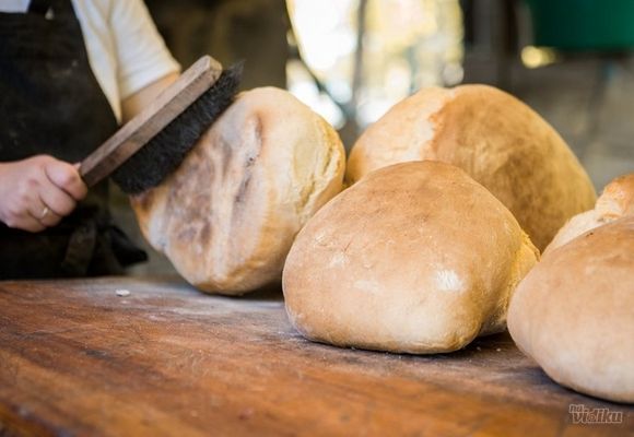 Opojni miris i savršen ukus domaćeg hleba iz furune!
