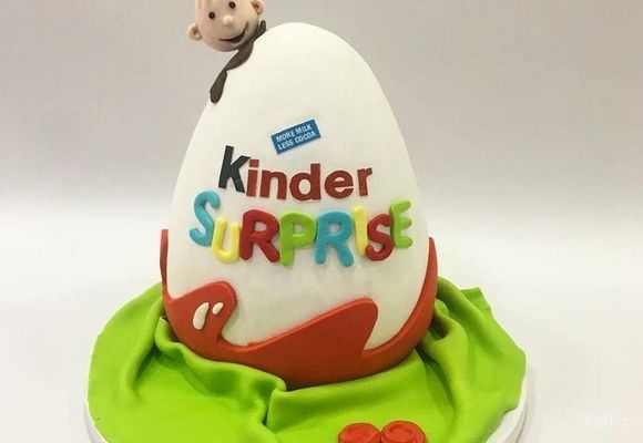 Kinder surprise decija torta
