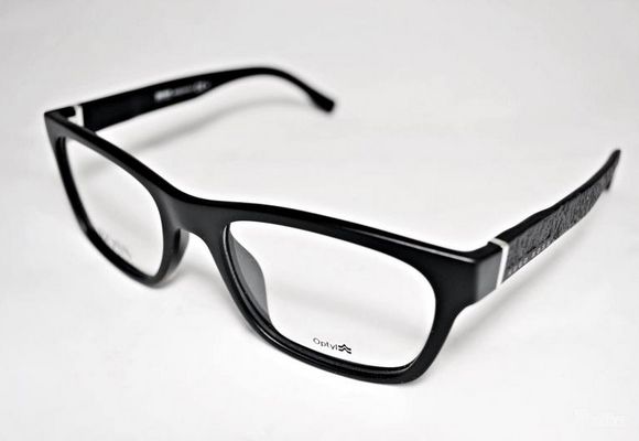 hugo-boss-optyl-naocare1.jpg