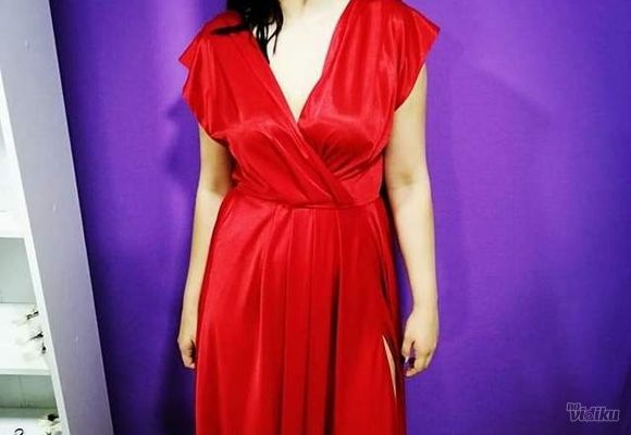 Crvena haljina od satena