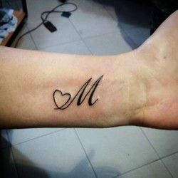 Tetovaza jednog slova sa dodatkom