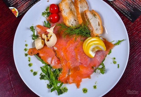 Preporuka za jelo dana u restoranu Taverna Faro - dimljeni losos na rukoli