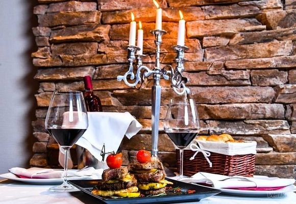 Restoran sa muzikom Taverna Faro će svaki Vaš momenat učiniti romantičnim