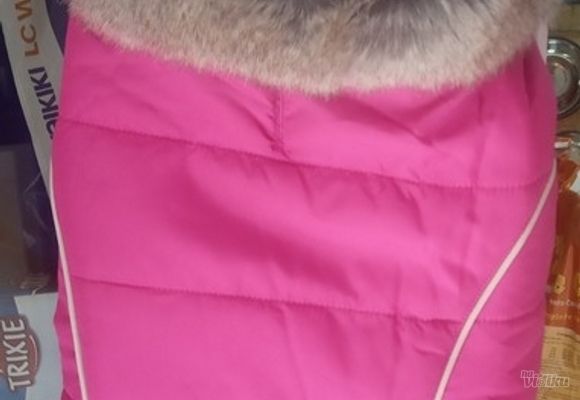 Postavljena jaknica za psa ,duzina 40cm