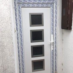 Elegantna PVC ulazna vrata