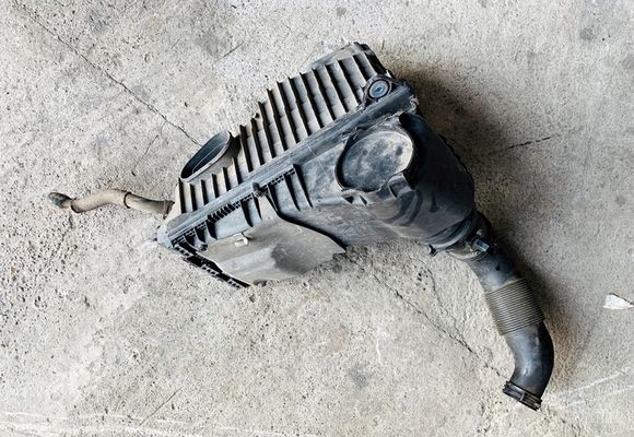 Kuciste filtera vazduha za Audi Q7