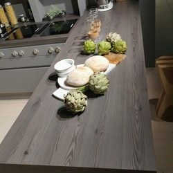 Kuhinje sa sankom i ugradnom plocom