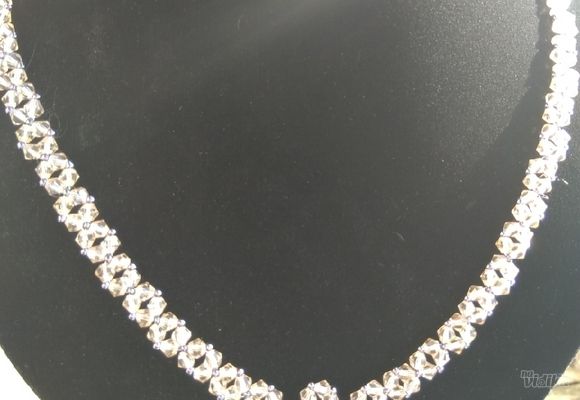 Ogrlica od Ceskih kristalnih perlica