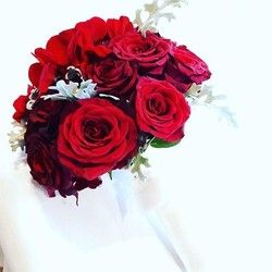 Bidermajer od crvenih ruža - Cvećara Lamine iz Kragujevca