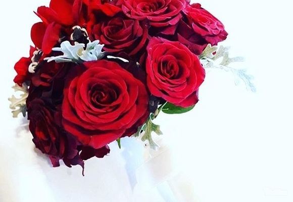 Bidermajer od crvenih ruža - Cvećara Lamine iz Kragujevca