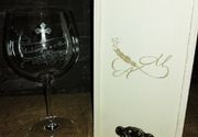 Ručna izrada gravura na čaši za crkveno venčanje