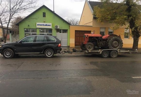 Slepanje traktora i poljoprivrednih masina Novi Sad