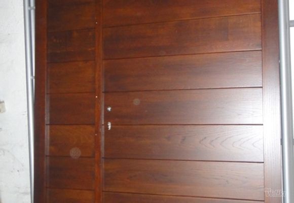Luksuzna ulazna vrata kombinacija prohrom i drvo