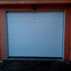 Automatska bela garazna vrata