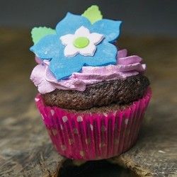 Božićni kolači - kapkejk sa plavim cvetom - Torta Ivanjica
