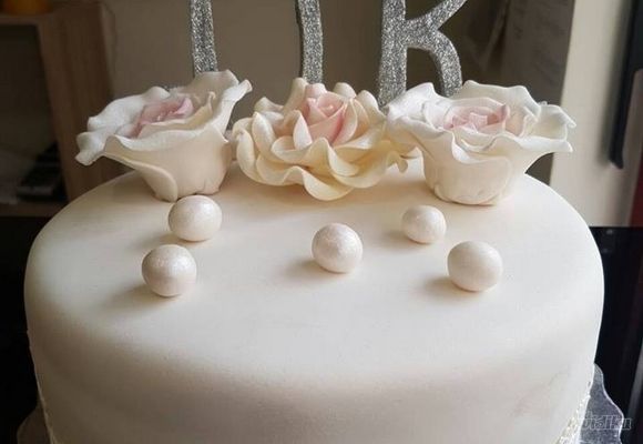 Svečane torte - svadbena torta - Grismel - proizvodnja torti, kolača i peciva