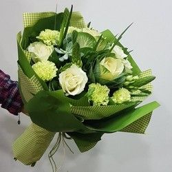 Buket cveća - bele ruže - Cvećara Flowers Silver Pack