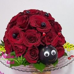 Ruže - bubamara od crvenih ruža - Cvećara Nađin kutak