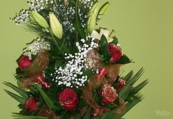 Cvetni aranžmani - aranžman sa ružama - Cvećara Peca