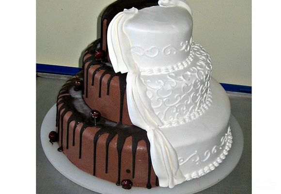 Svadbena torta belo braon
