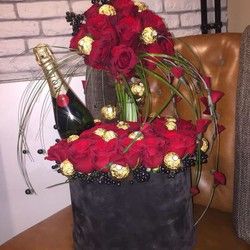 50 crvenih ruža u kutiji