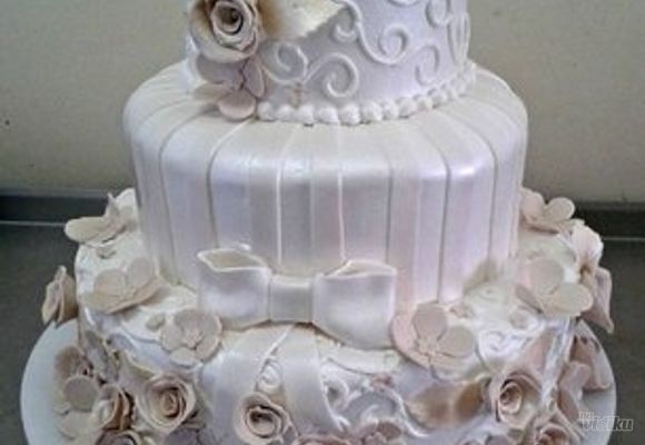 Svadbena torta Elegancija