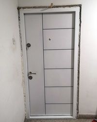 Sigurnosna vrata za stan Mladenovac