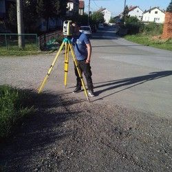 Geometar Avala