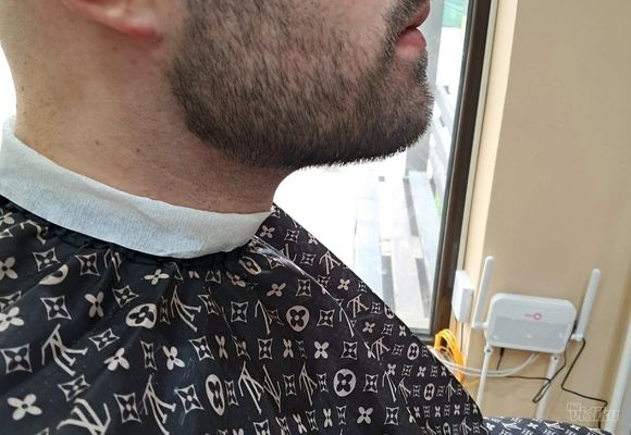 Skracivanje brade masinicom Sabac