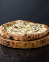 Quattro formaggi italijanska pizza Beograd