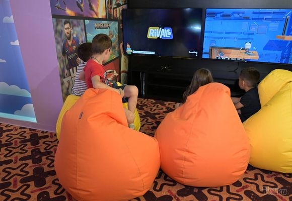Sony playstation igraonica Visnjica