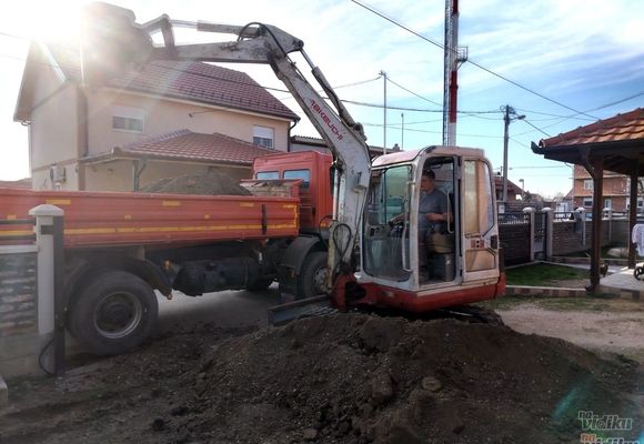 Odvoz zemlje kamionom Zemun