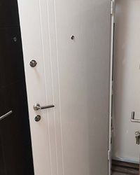 Sigurnosna vrata sa oblogom od medijapana